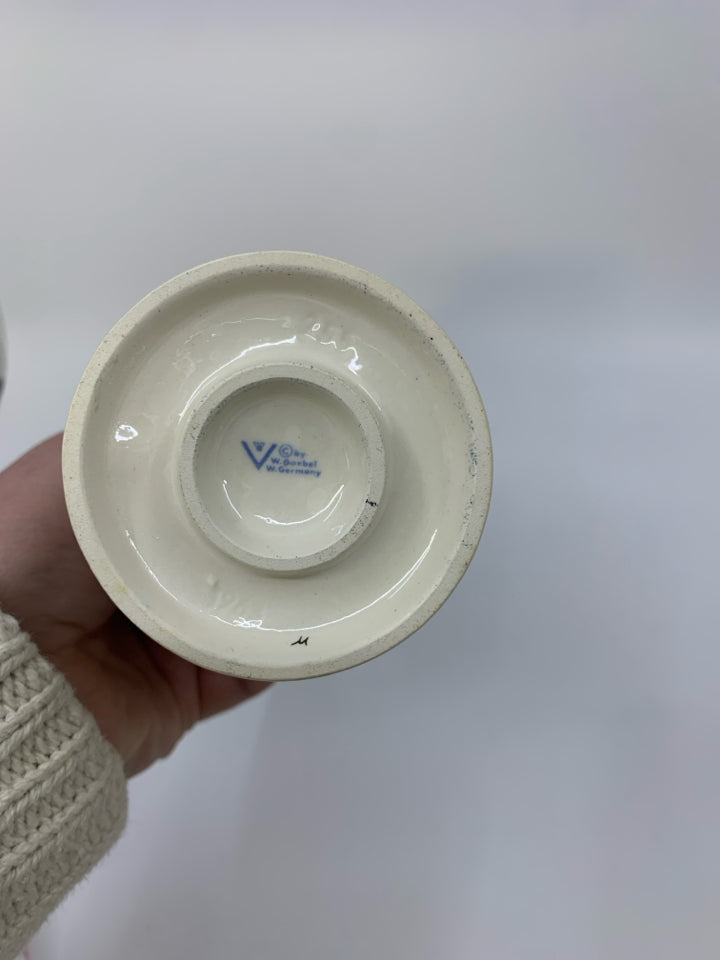 VTG A STITCH IN TIME #255 HUMMEL 1963.