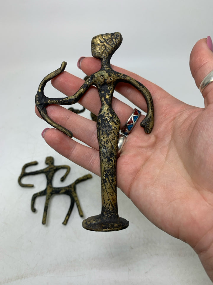 3 METAL DISTRESSED FOLK ART FIGURES IN BAG.