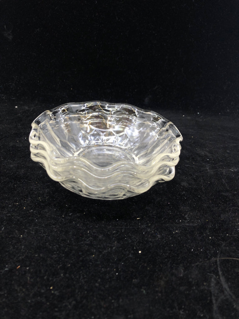 3 RUFFLED GLASS BOWLS.