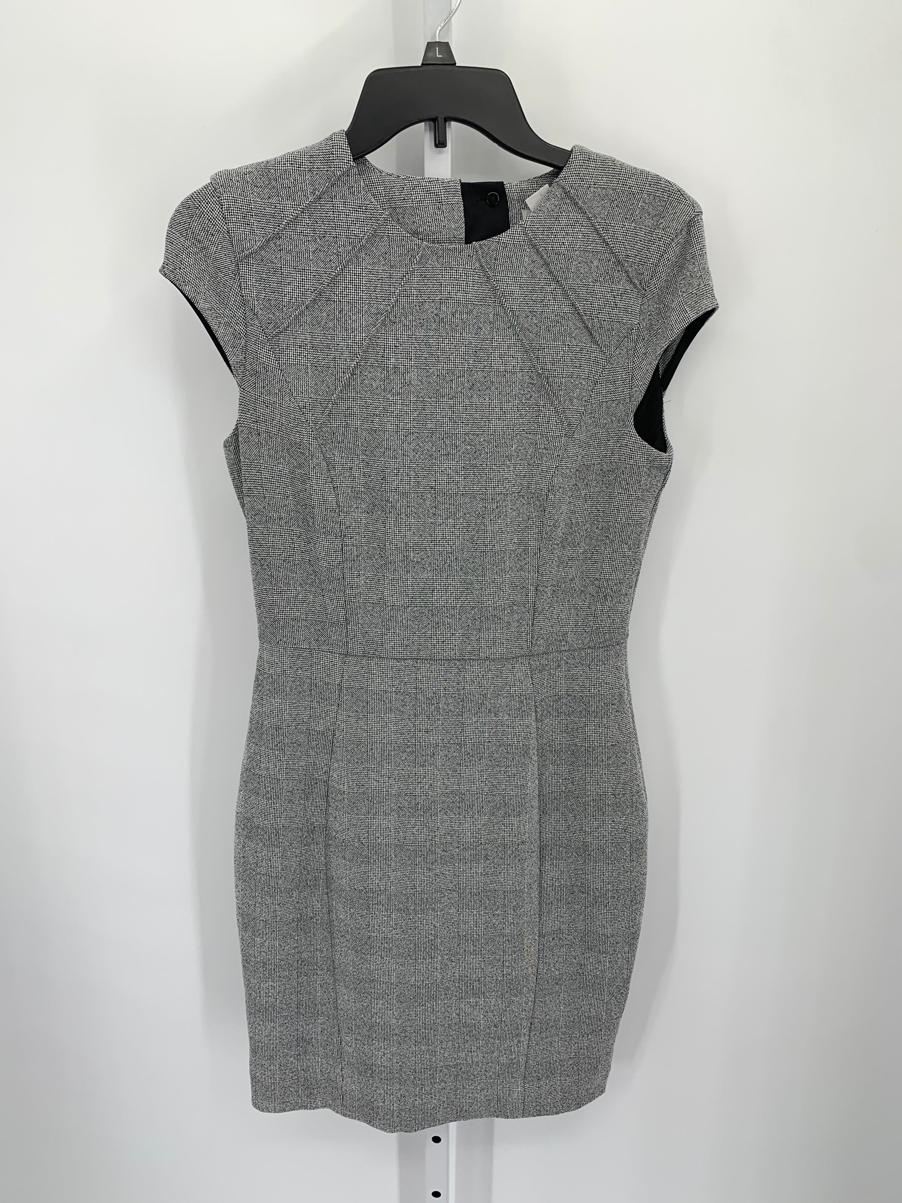 H&M Size 8 Misses Short Sleeve Dress