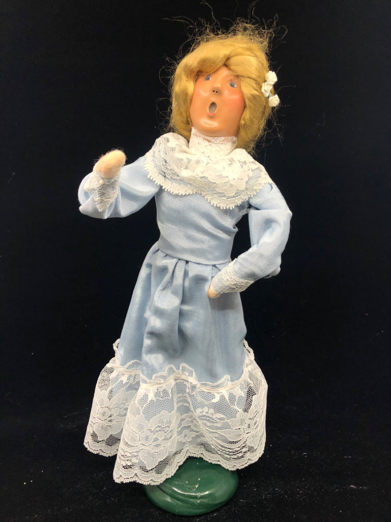 1999 BYERS' CHOICE CAROLERS "DANCING VICTORIAN" IN BLUE DRESS W BLONDE HAIR.