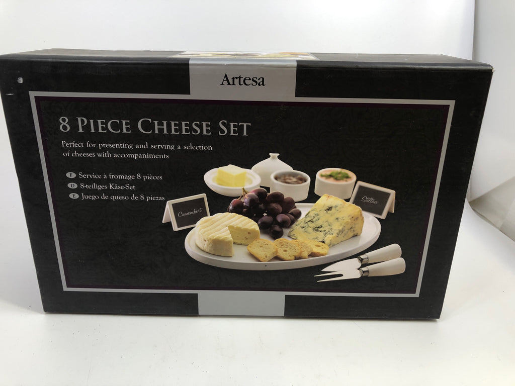 NIB 8 PC CHEESE SET