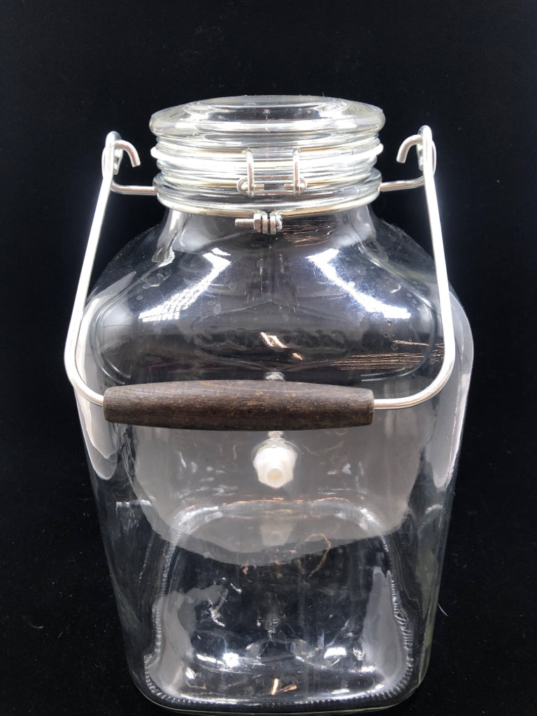 2 GALLON GLASS DRINKING DISPENSER.