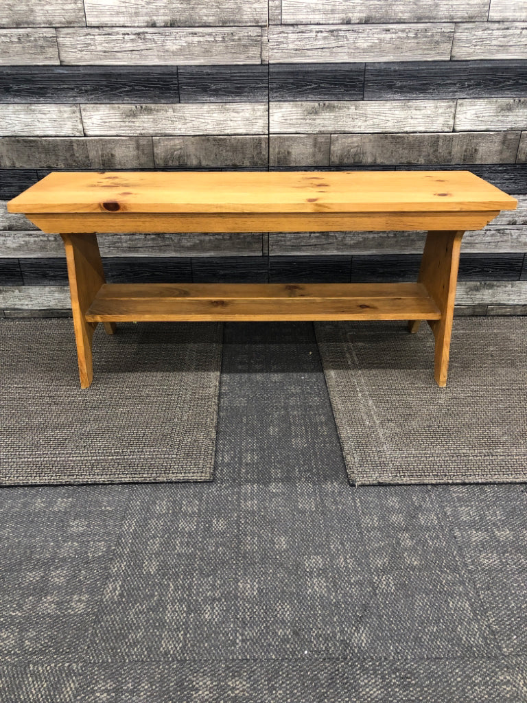 LIGHT WOOD BENCH W/SHOE SHELF.