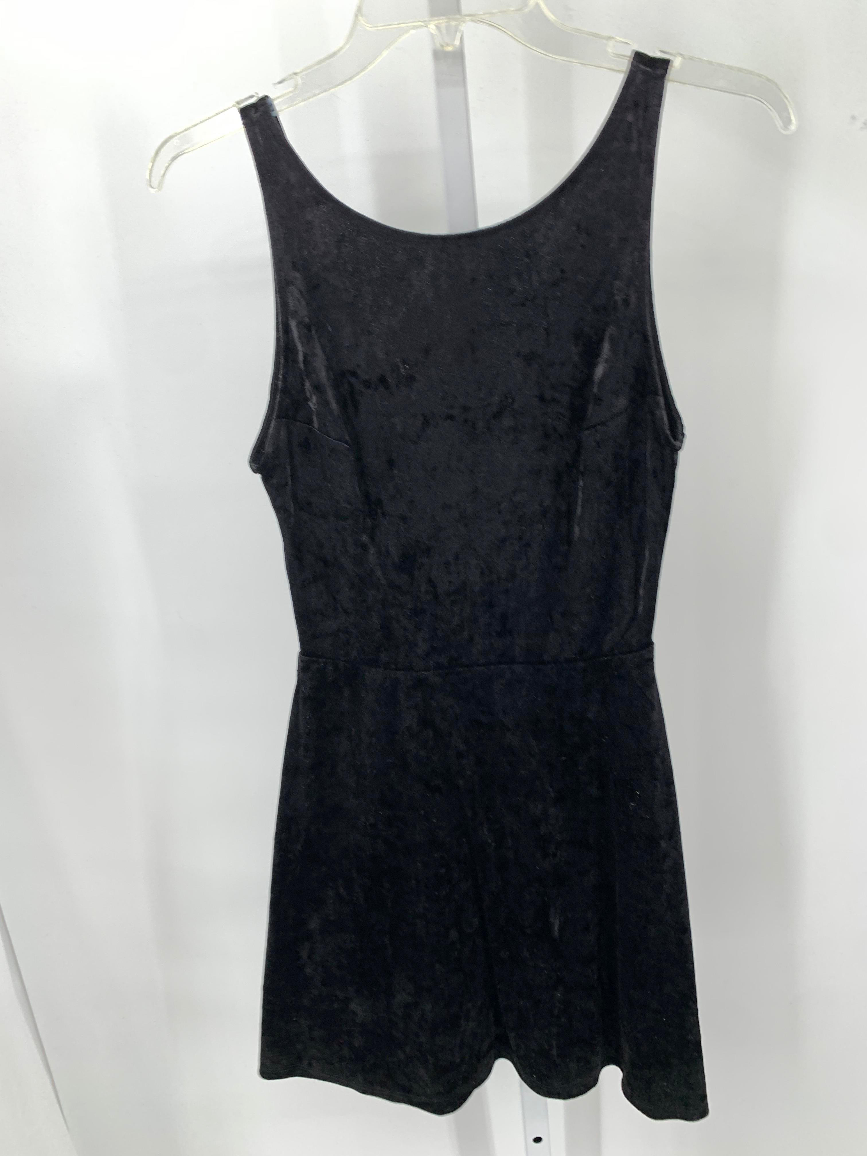 Divided Size 6 Juniors Sleeveless Dress