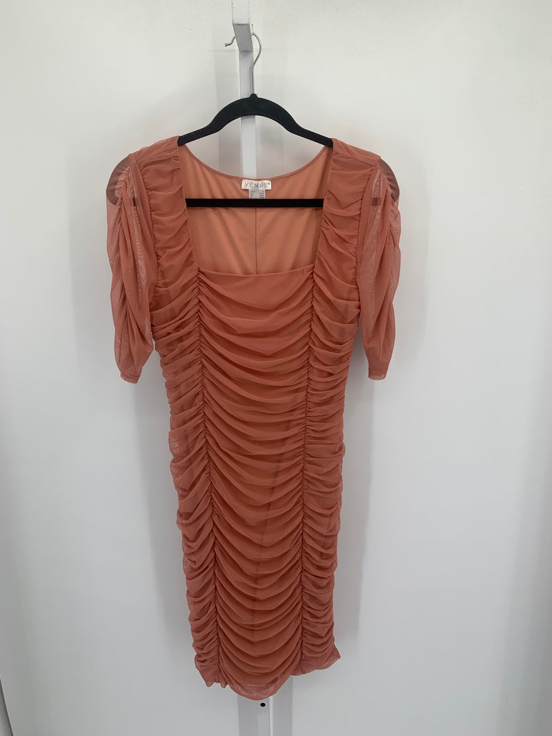 Venus Size Medium Misses Short Sleeve Dress