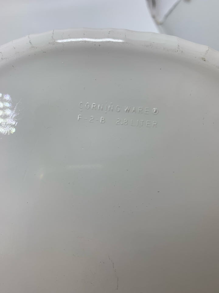 OVAL FRENCH WHITE RIBBED W/ LID.