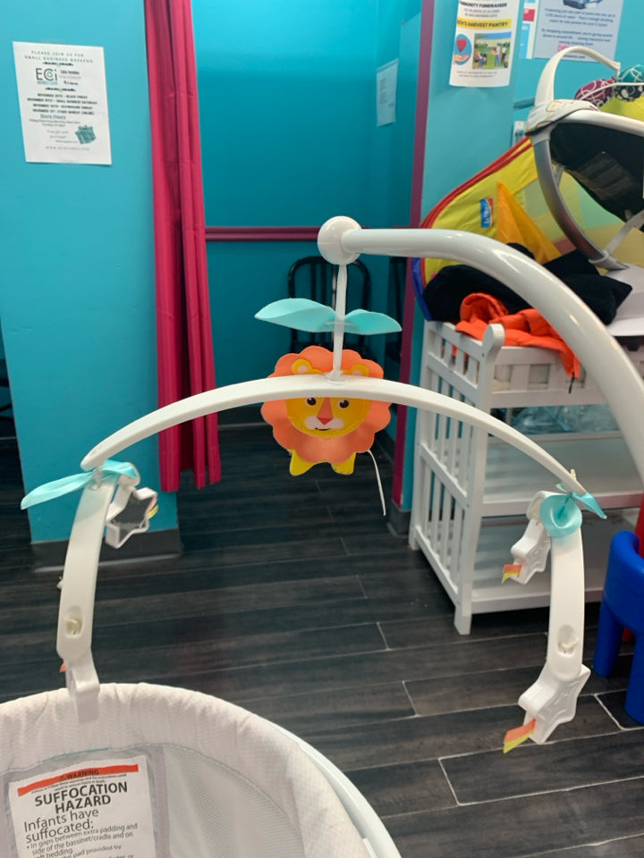 Fisher Price Baby Bedside Sleeper Soothing Motions Bassinet