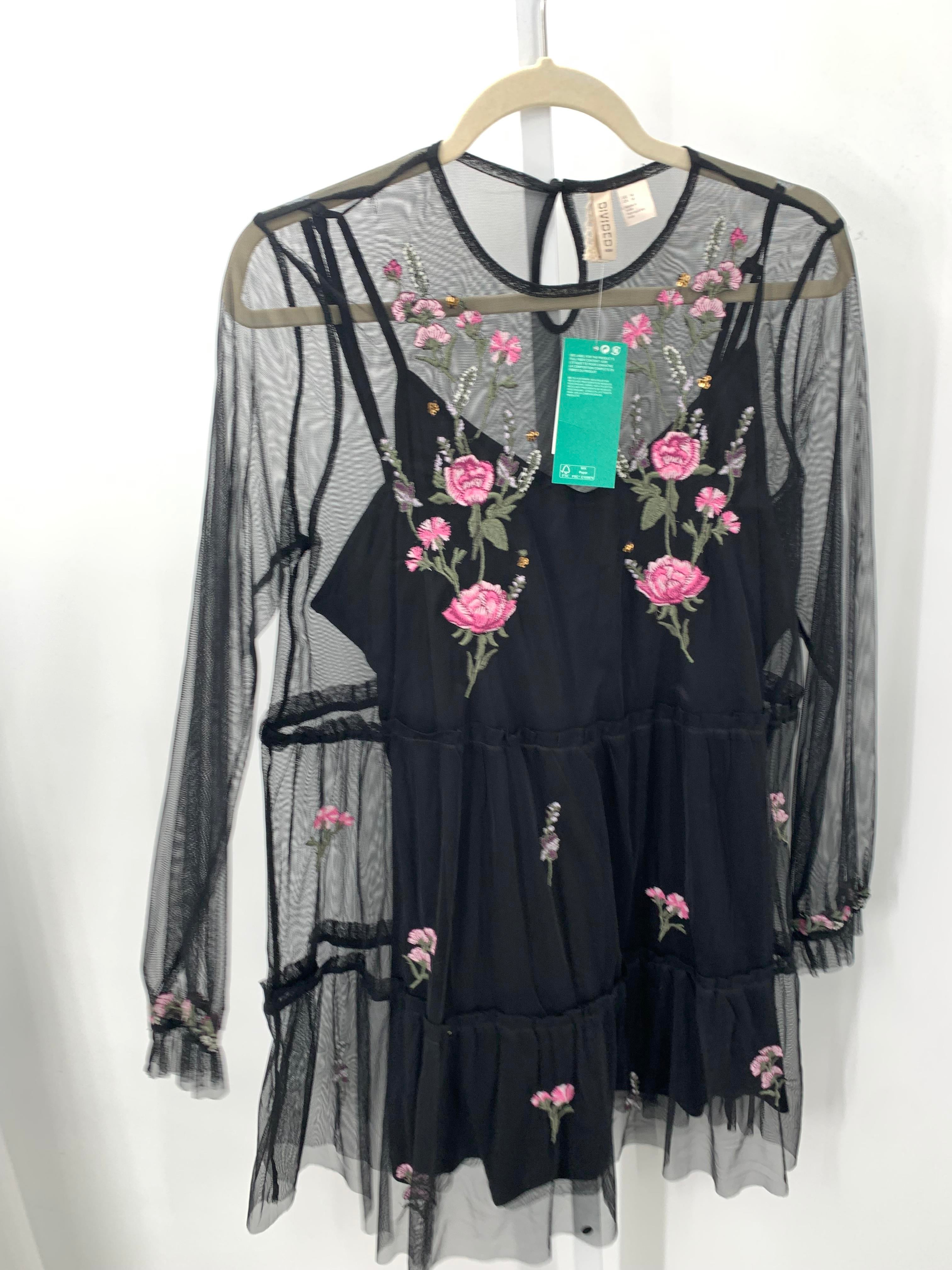 Divided Size Medium Juniors Long Sleeve Dress