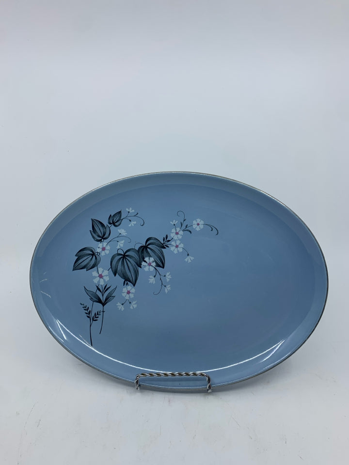 OVAL BLUE FLORAL SERVING TRAY.