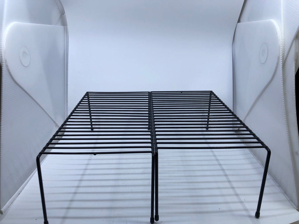2PC BLACK METAL SHELF ORGANIZER.