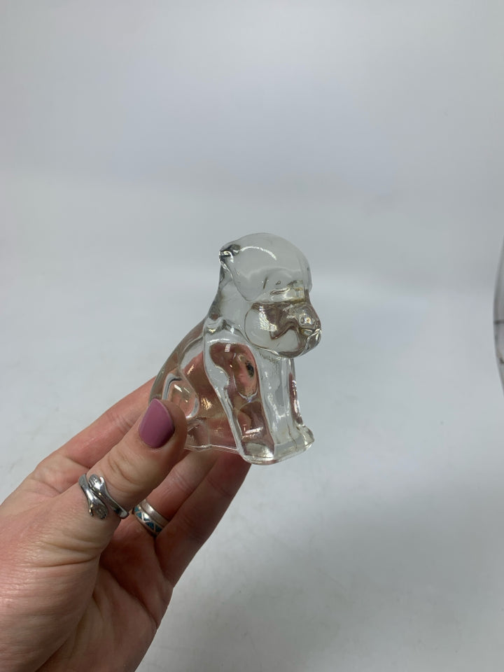 CLEAR GLASS SITTING DOG FIGURE.