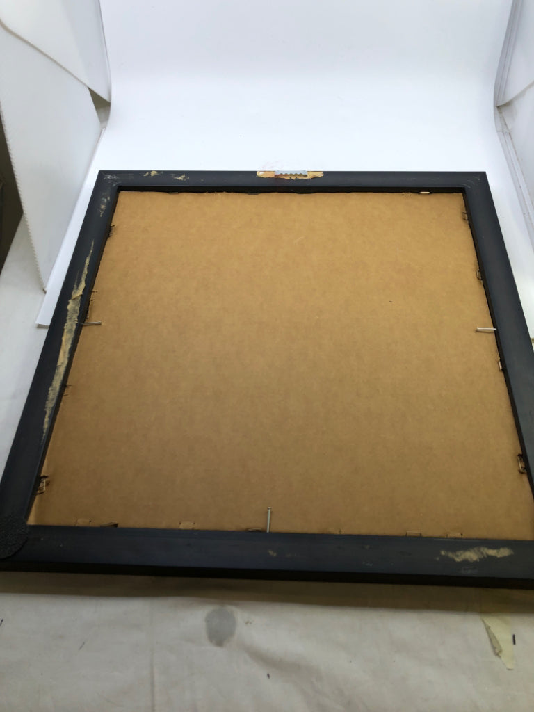 BRIDGE PHOTO IN BLACK WOOD FRAME.