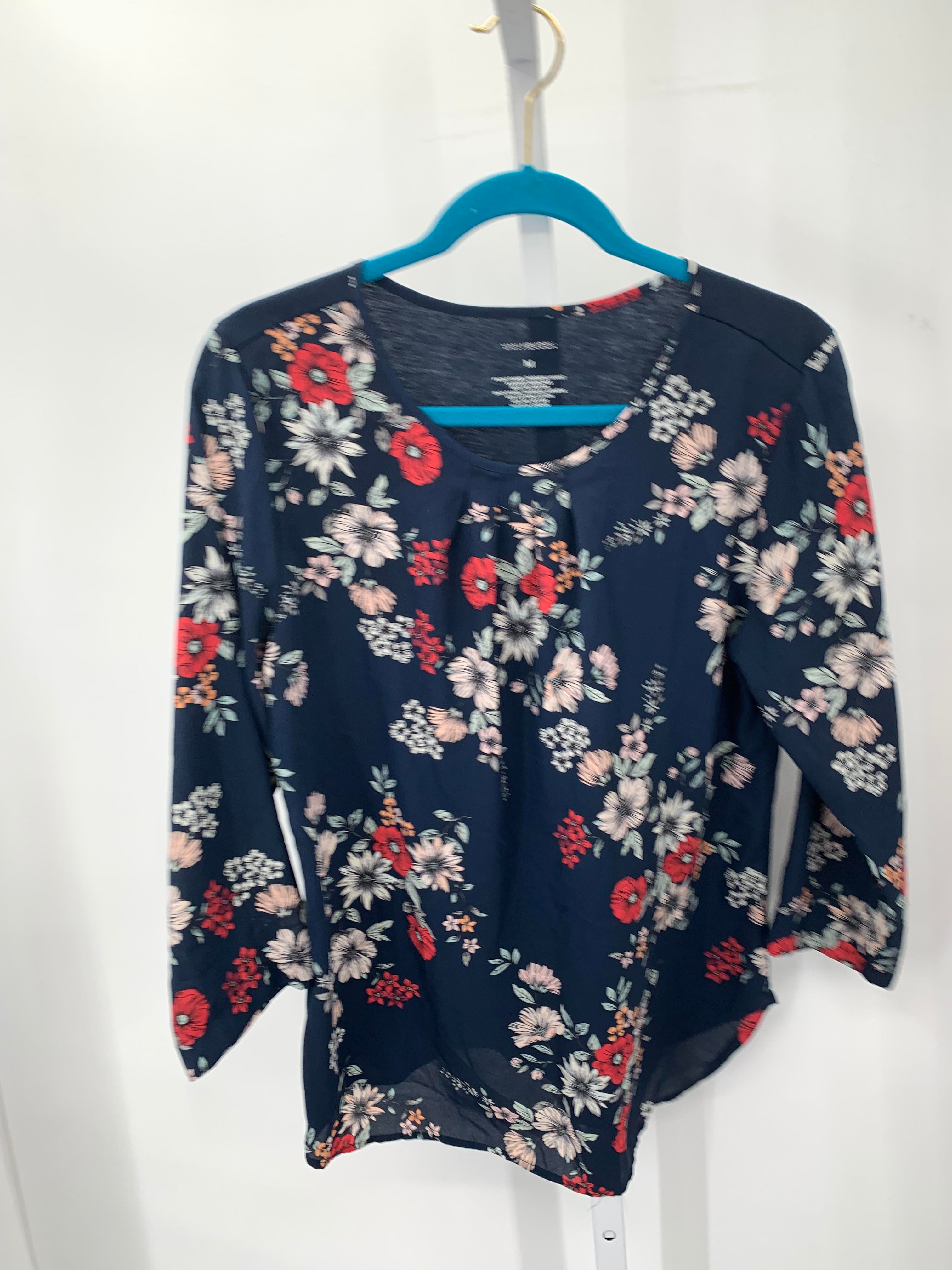 Van Heusen Size Medium Misses 3/4 Sleeve Shirt