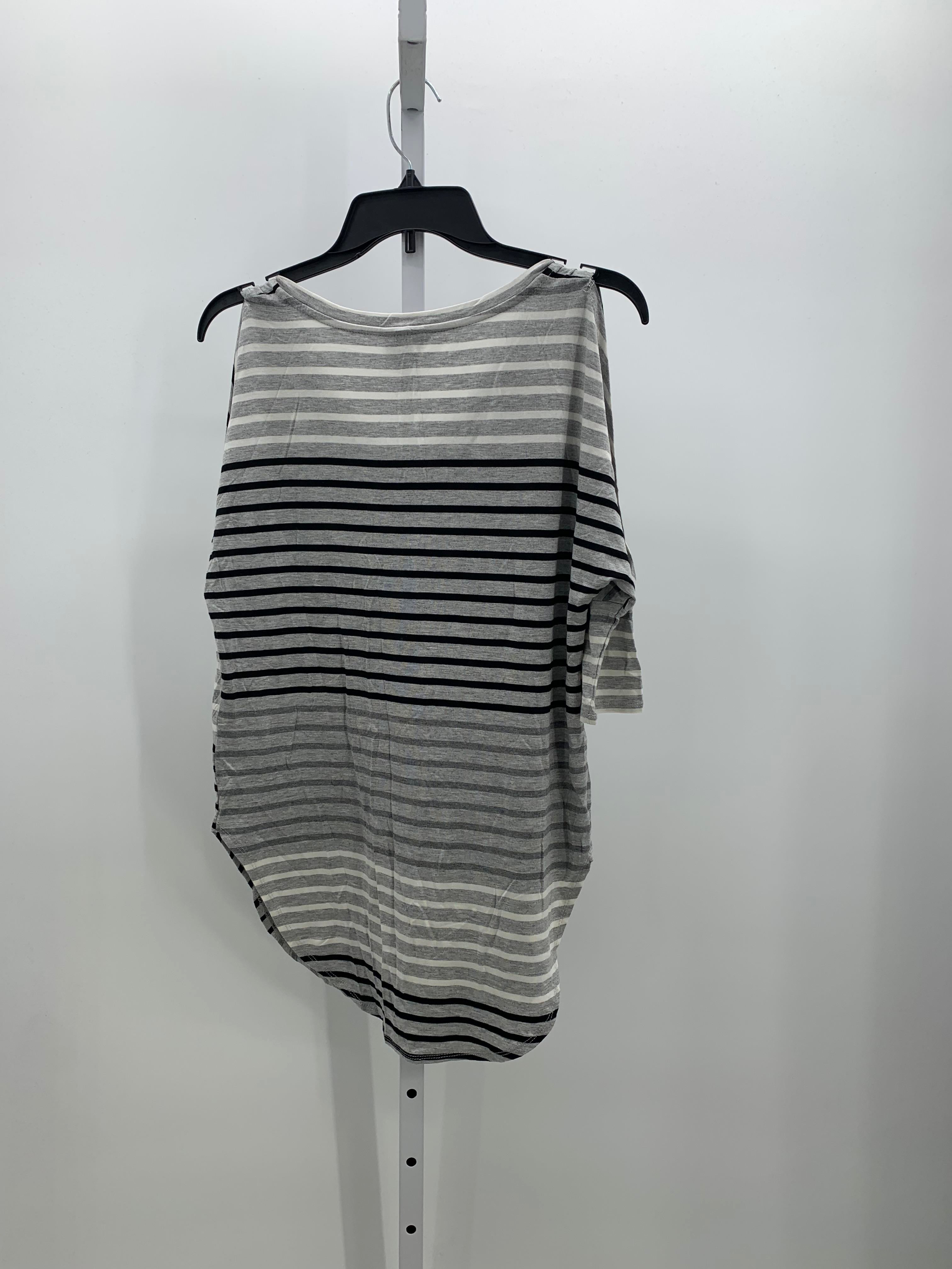 Mossimo Size X Small Misses Short Sleeve Shirt