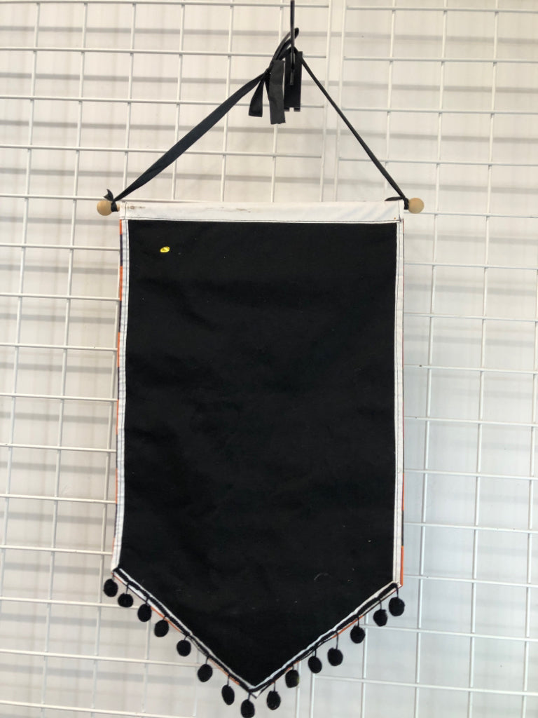 HAPPY HALLOWEEN WITCH FLAG W/TASSELS.