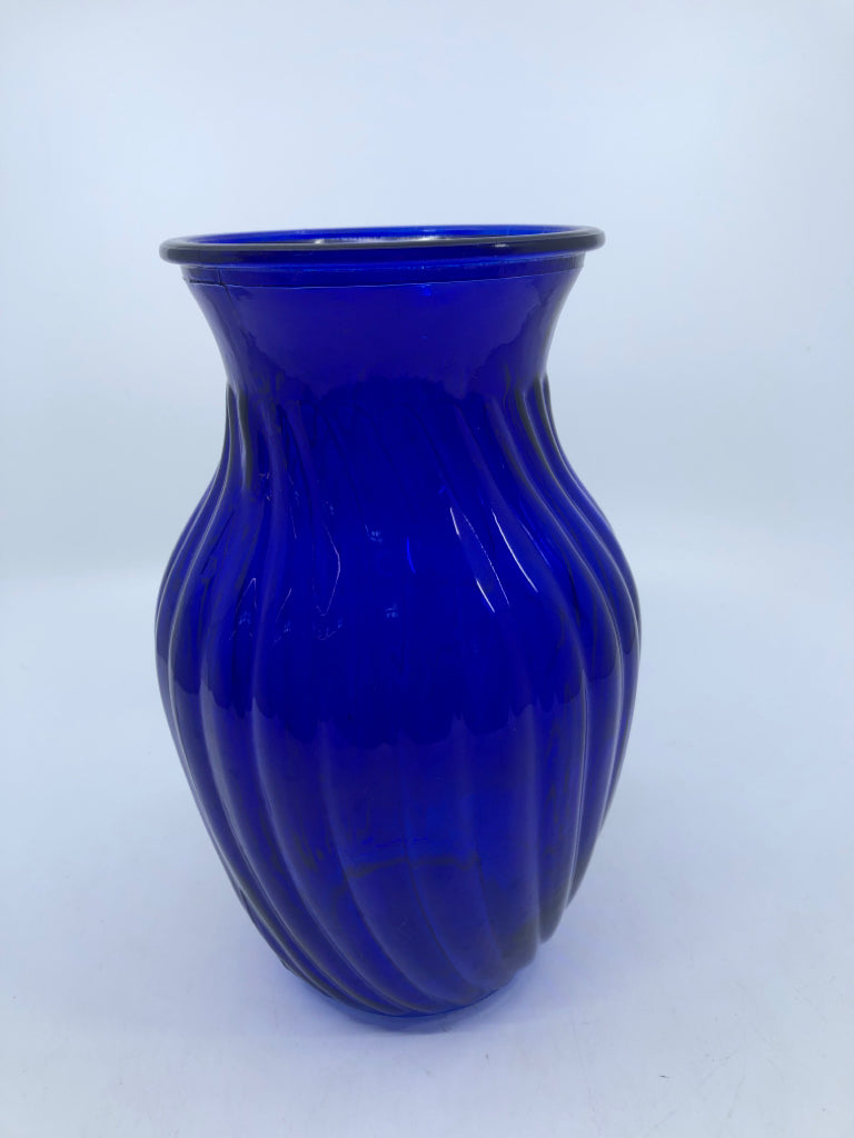 COBALT BLUE RIBBED VASE.