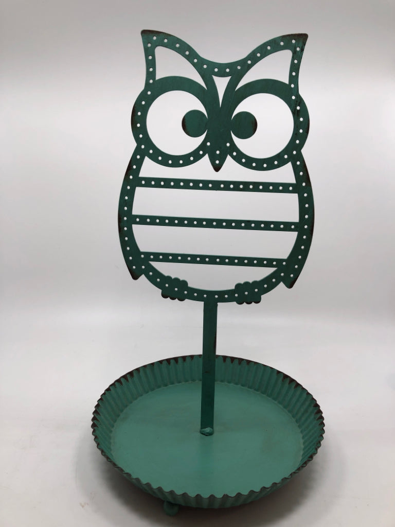 TEAL METAL OWL JEWELRY STAND.