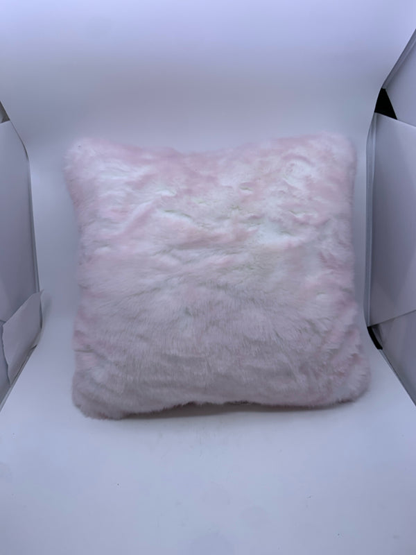 WHITE AND PINK FAUX FUR PILLOW.