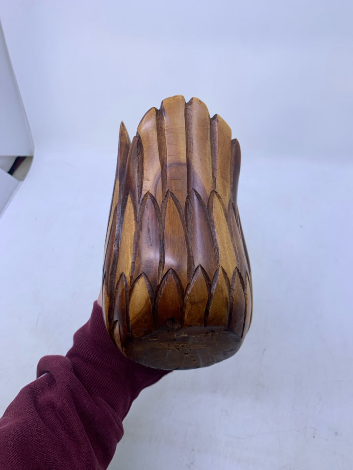 HEAVY WOOD CARVED GOOSE/DUCK.