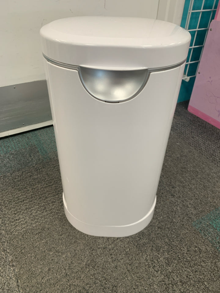 Munchkin® STEP™ Infant Diaper Pail