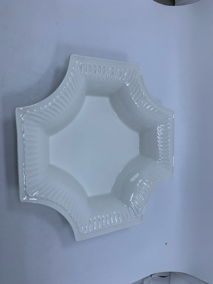 PORCELAIN 8 SIDED SERVING BOWL W/ RIBBED EDGE.