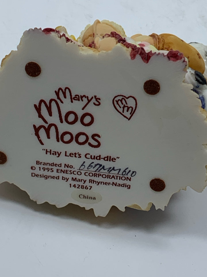 MARY MOOS HAY LETS CUDDLE.