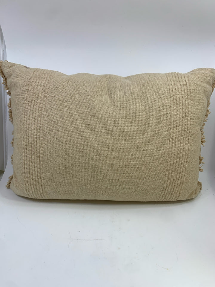 TAN RECTANGLE PILLOW W/FRINGE.