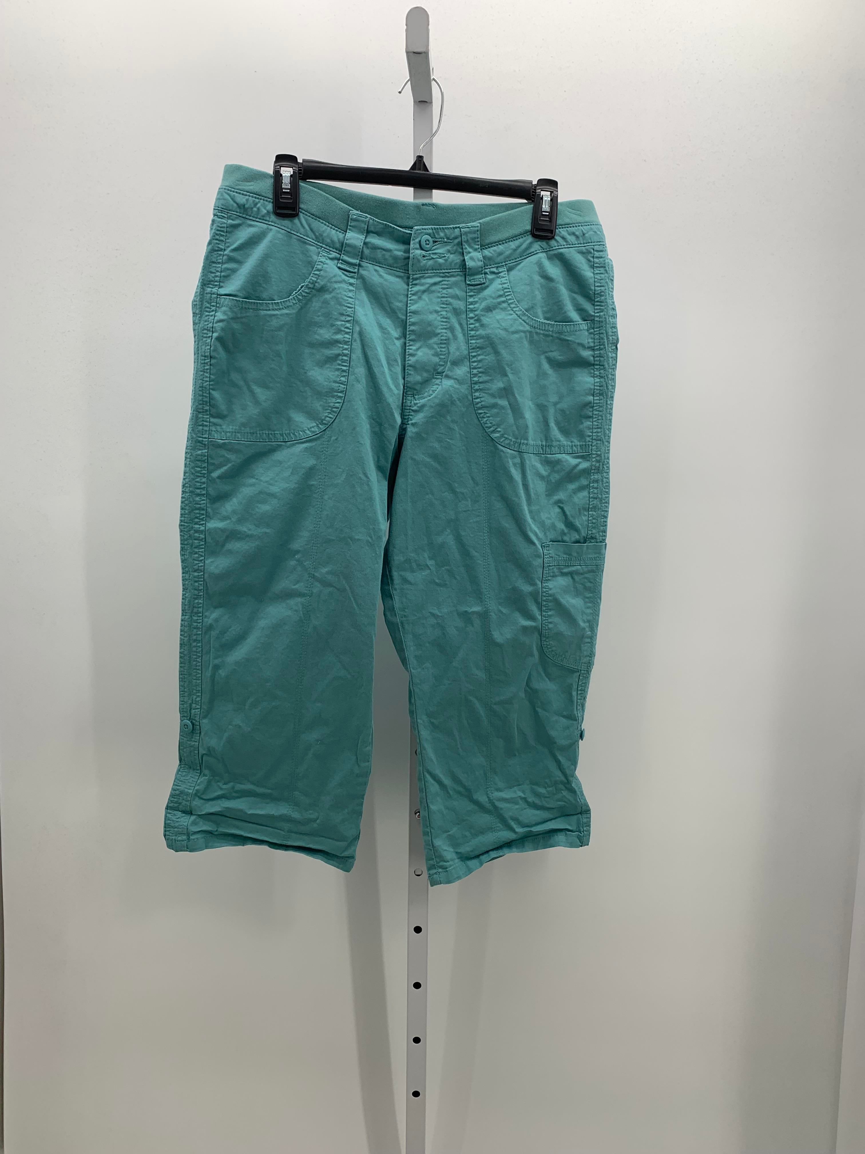 le chateau Size 12 Misses Capri Pants