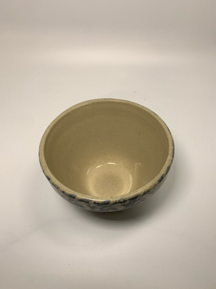 VTG BLUE SPONGEWARE SMALL MIXING BOWL.