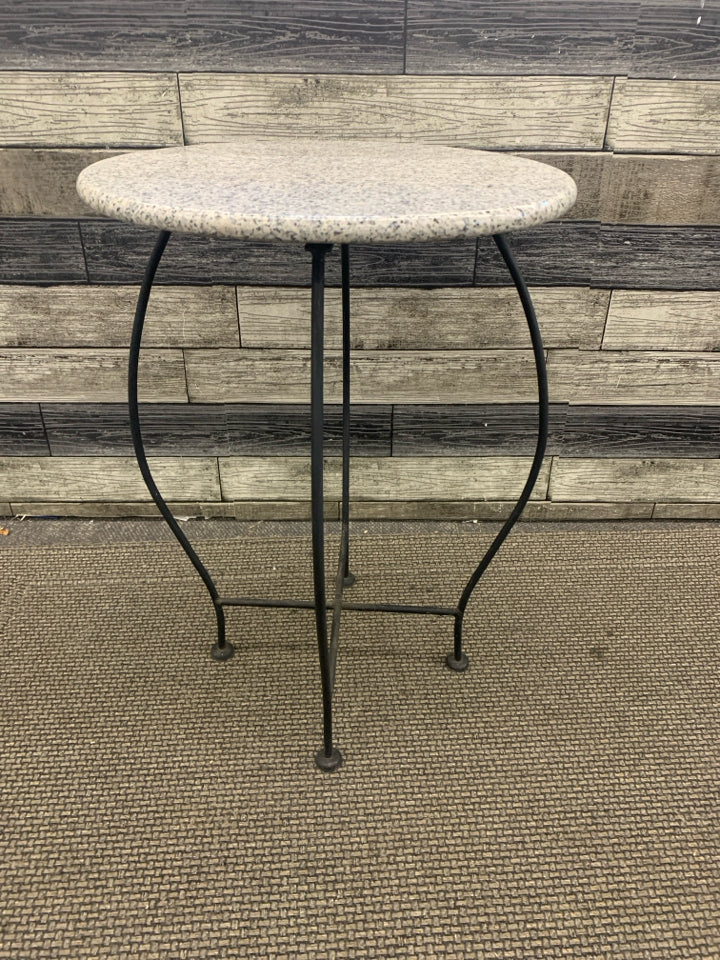 ROUND WHITE/BLACK MARBLE PLANT TABLE.