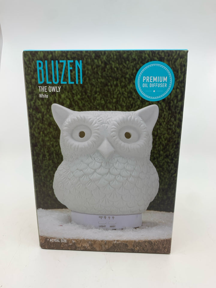 NIB BLUZEN LIGHT UP OWL OIL DIFFUSER