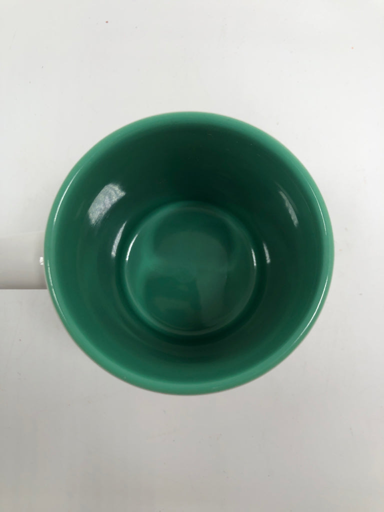 TIGGER MUG W/BLUE INSIDE.