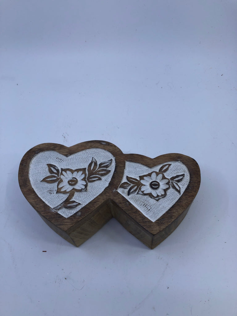WOOD CARVED HEART SHAPED BOX.