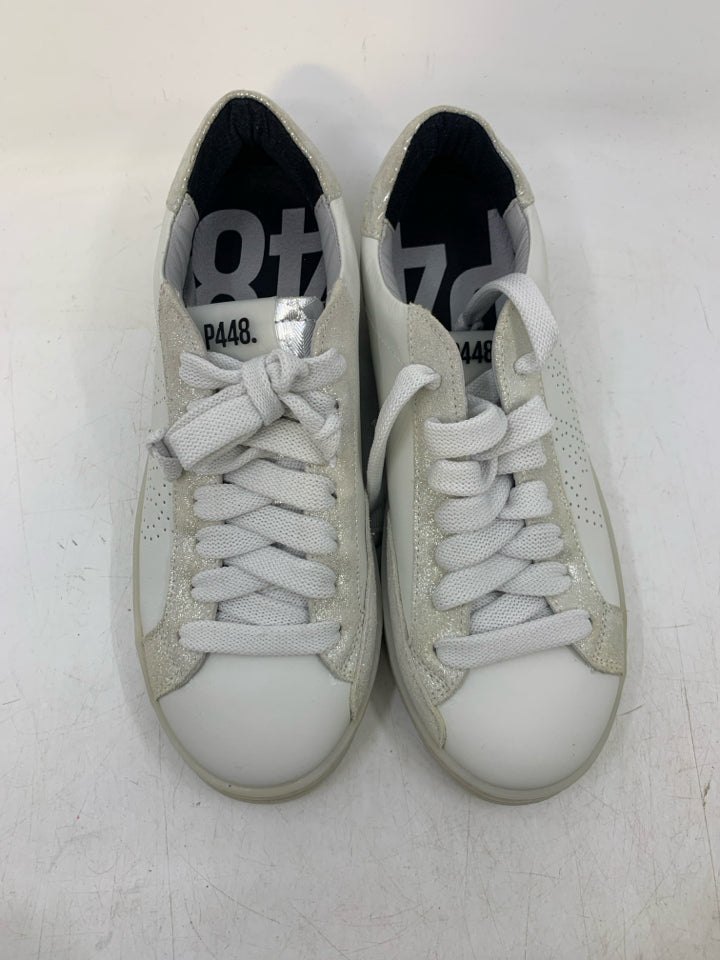 Size 7/8 Juniors Sneakers
