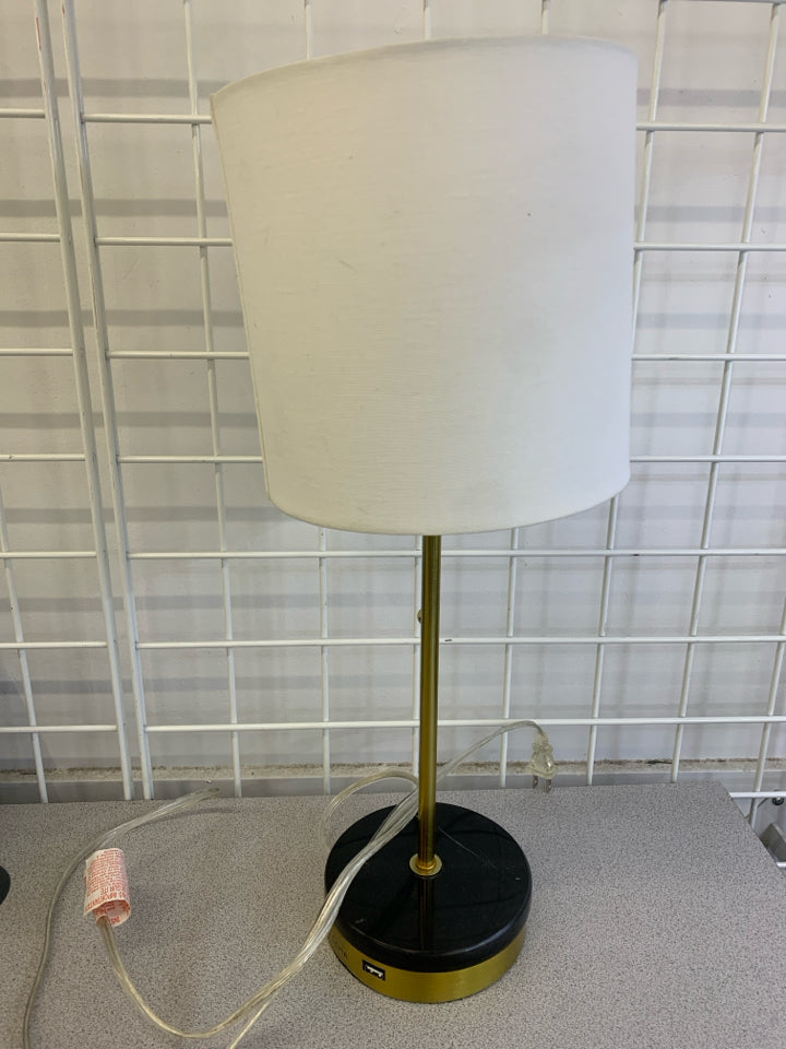 BLACK GOLD BASE LAMP W/WHITE SHADE.