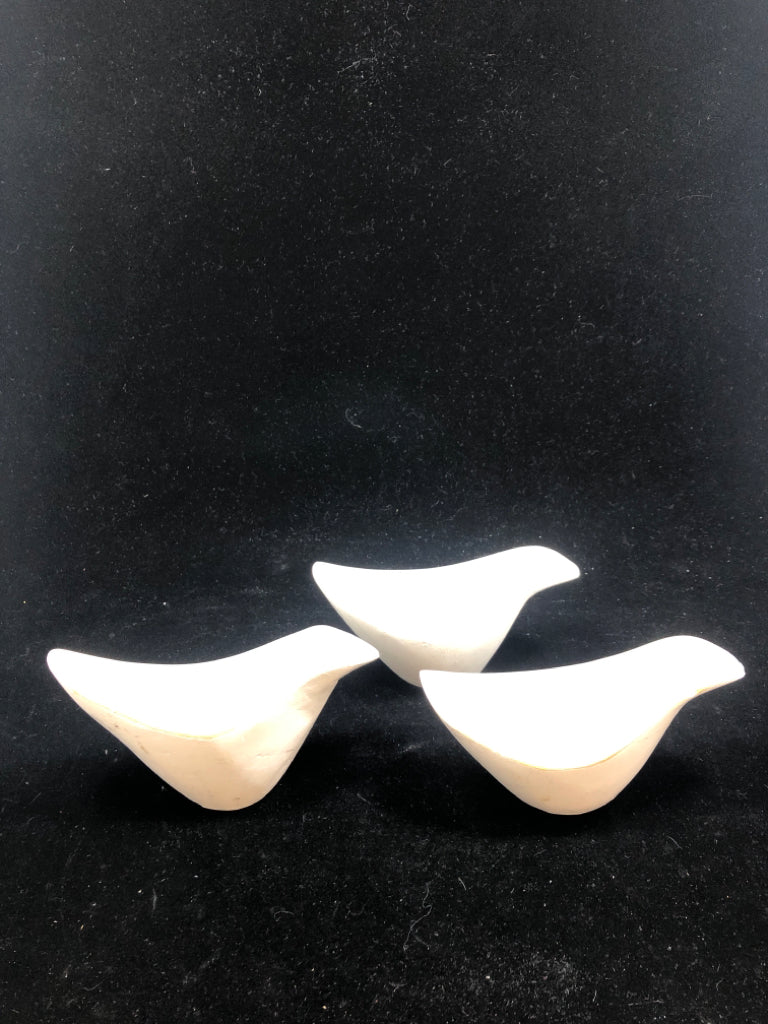 3 WHITE WOOD BIRD SHAPED SCULPTURES.