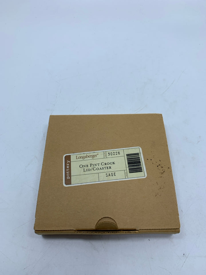 NIB SAGE GREEN PINT CROCK LID/ COASTER