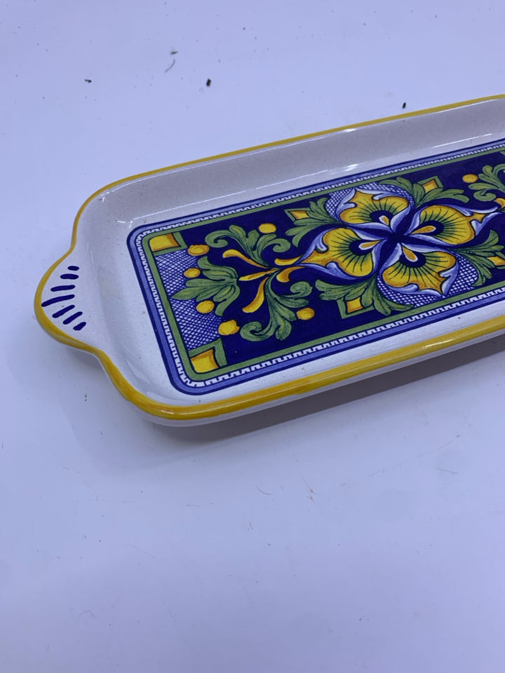 BLUE AND YELLOW RECTANGLE SERVING TRAY W HANDLES.