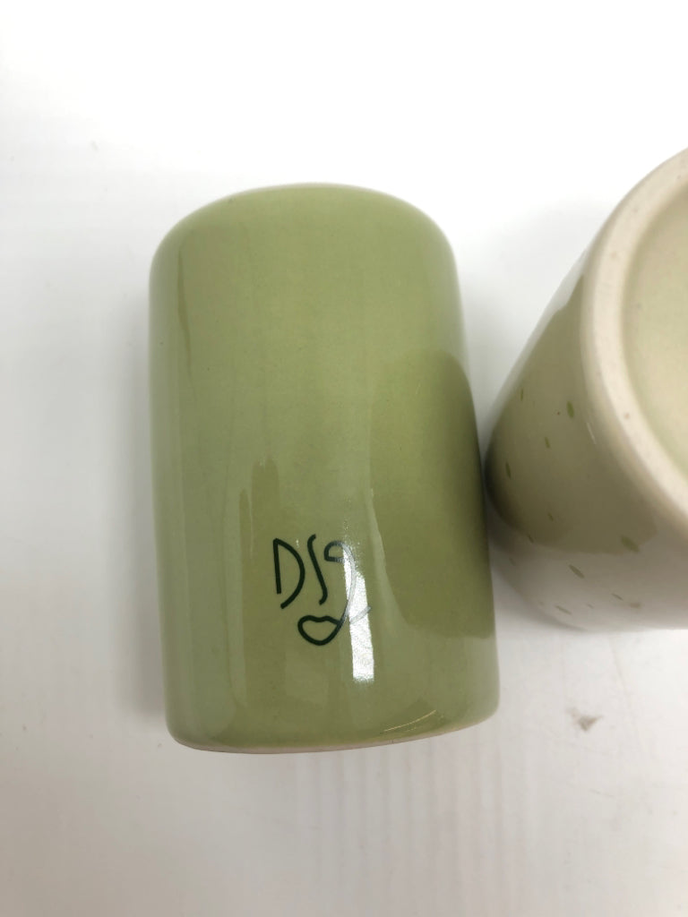 2PC DARLING SPRING GREEN S+P SHAKERS.