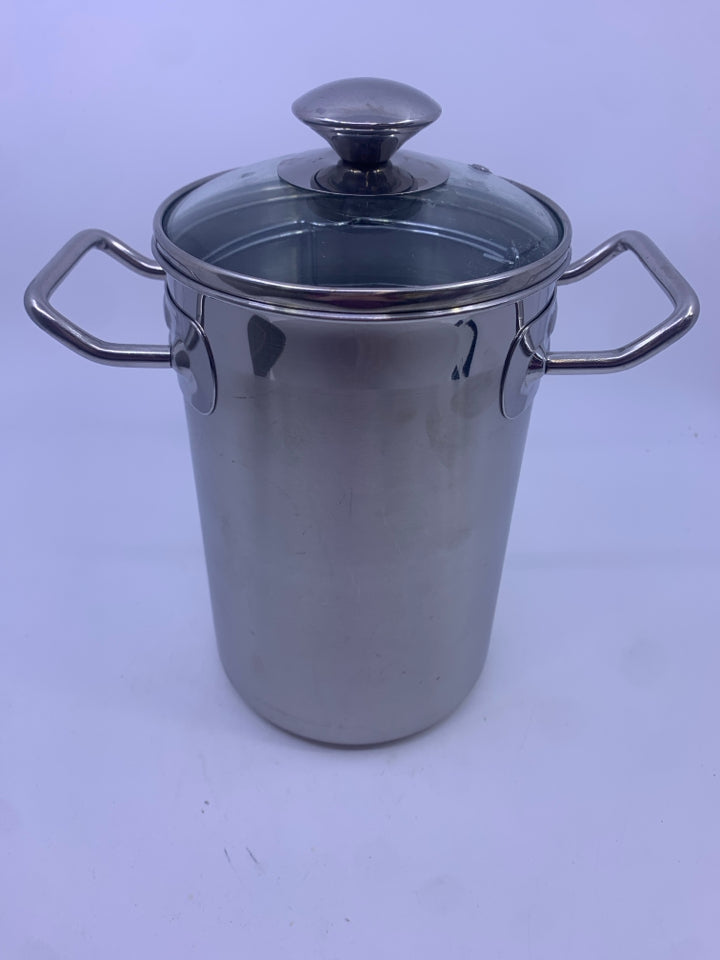 STAINLESS STEEL ASPARAGUS TALL POT.