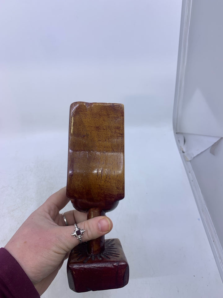 WOOD CARVED HEAD W/ HEAD DRESS FOLK ART.