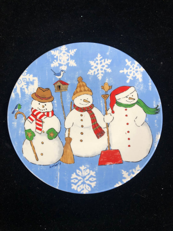 6 BLUE SNOWMAN LUNCH PLATES.