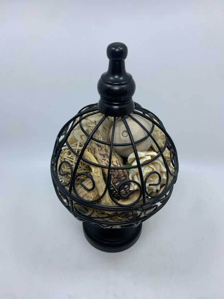 BLACK METAL ROUND CAGE W/POTPOURRI.