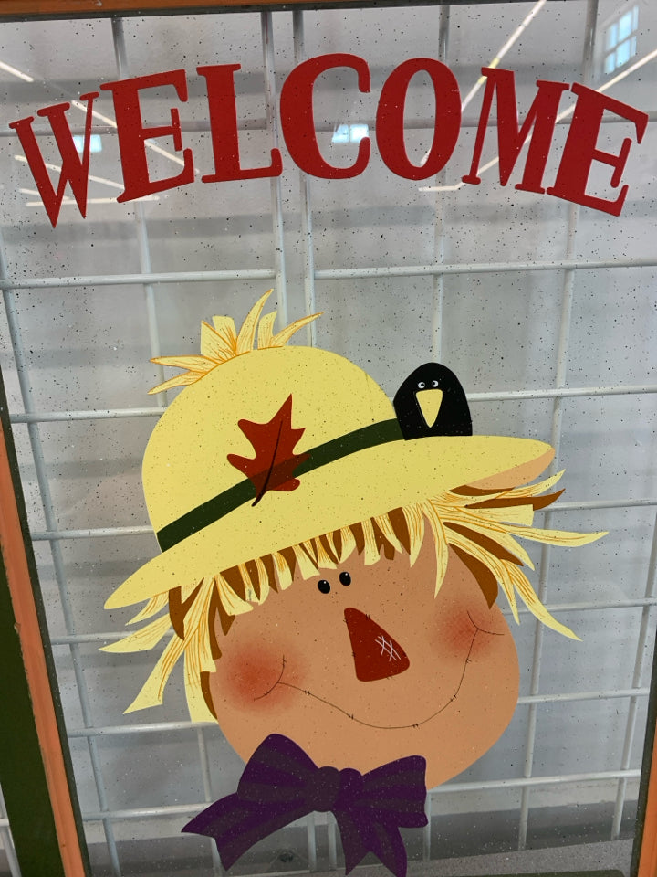 WELCOME SCARECROW ON GLASS WALL HANGING.