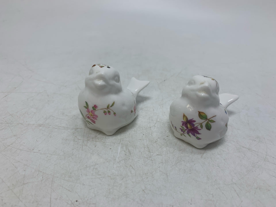 FLORAL CHICKADEES SMALL SALT/PEPPER SHAKERS IN BAG.