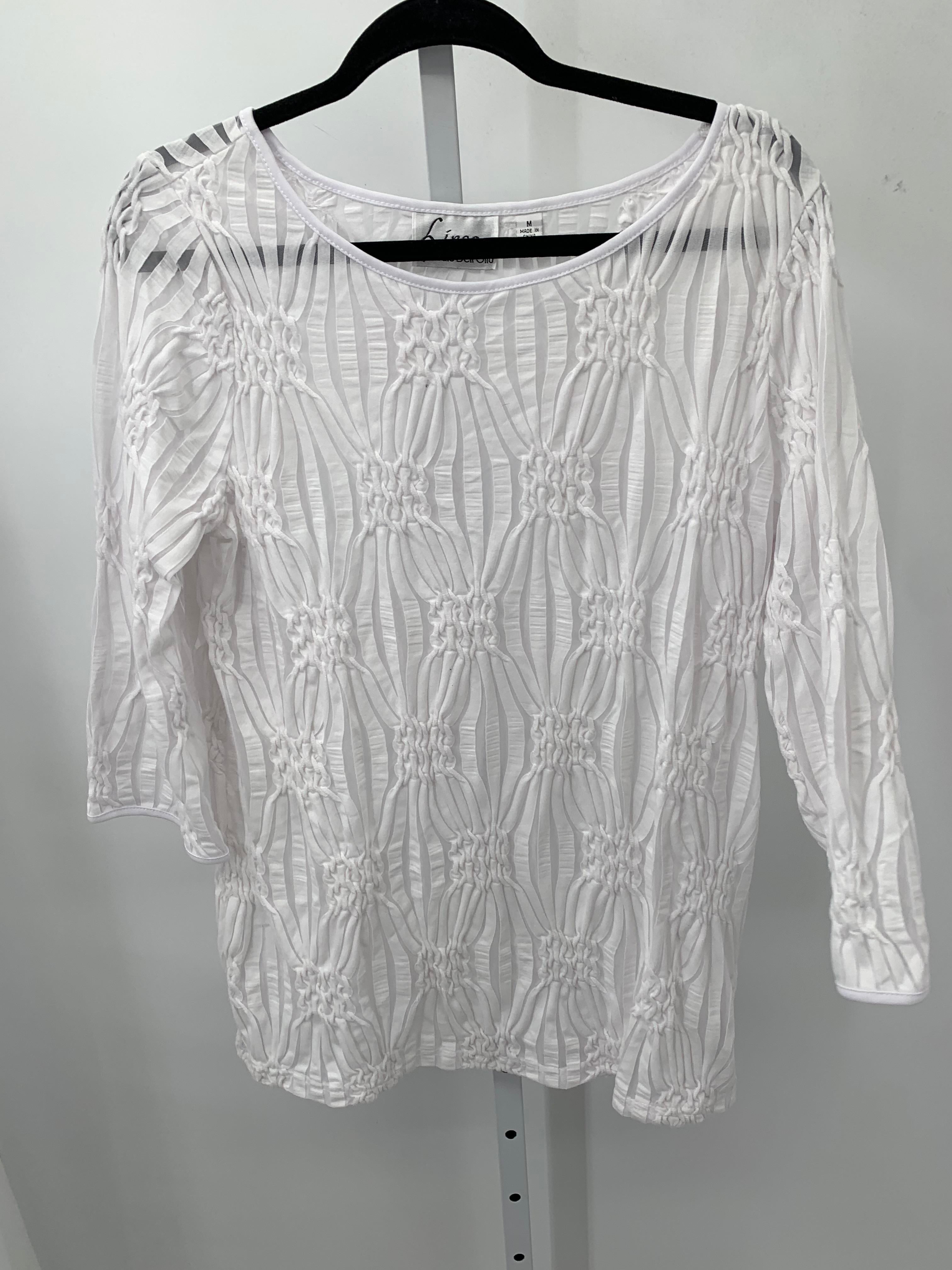 Linea Size Medium Misses 3/4 Sleeve Shirt