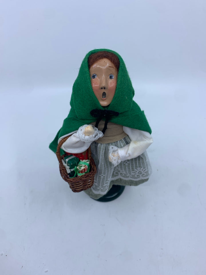 1994 BYERS CHOICE IRISH GIRL.