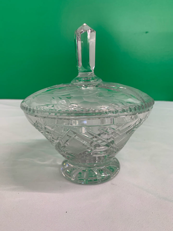ETCHED FLORAL CRYSTAL FOOTED CANDY DISH.