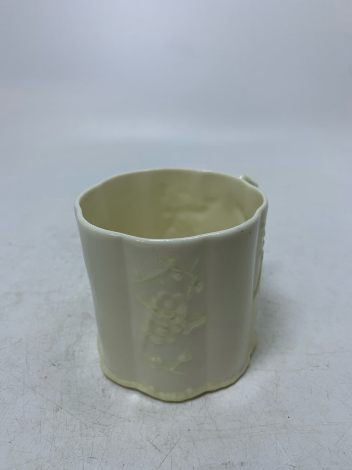 VTG IRISH PORCELAIN THORN CHERRY BLOSSOM TWIG HANDLE MUG.